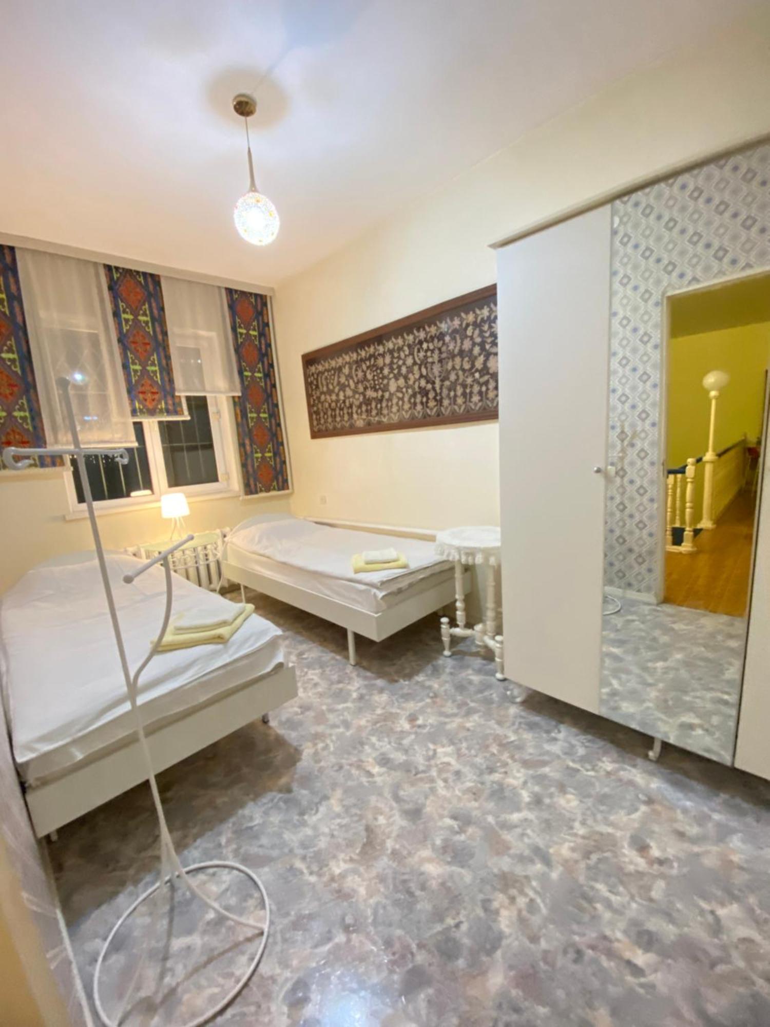Хостел Особнячок Bishkek Bagian luar foto